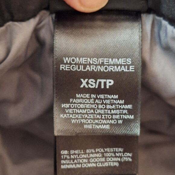 The North Face Puffer Vests Women's XS Grey Metallic Goose Down Outdoor Gorpcore - Picture 8 of 11